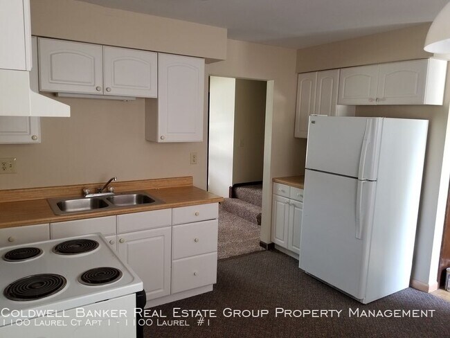 Building Photo - 1100 Laurel Ct Apt 1