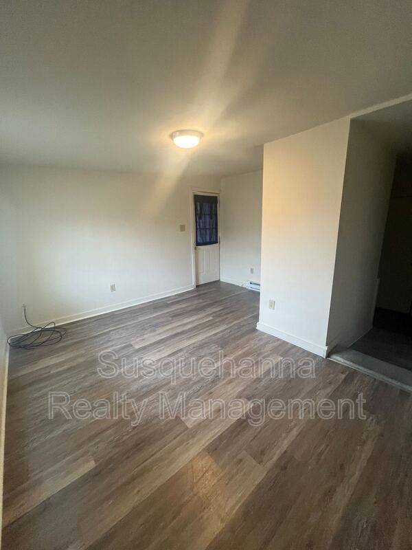 Foto del edificio - 120 N. Center Street