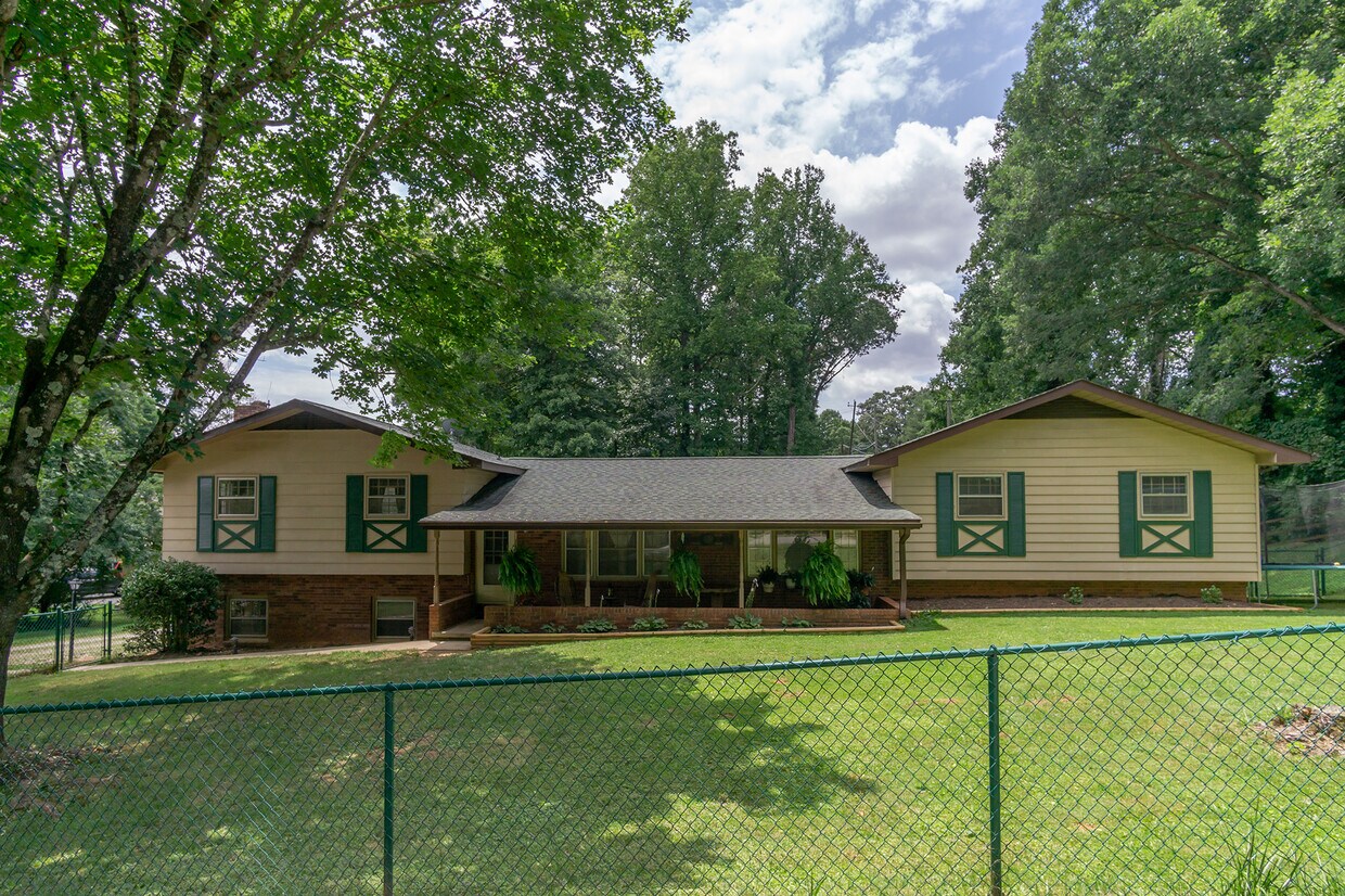 2 Independence Blvd, Asheville, NC 28805 House Rental in Asheville, NC