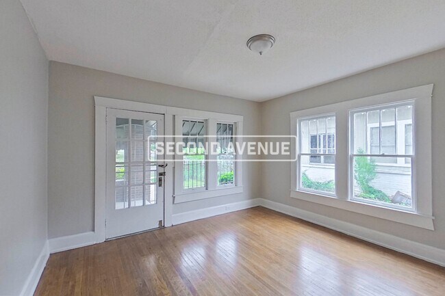 Building Photo - 4105 Avenue Q