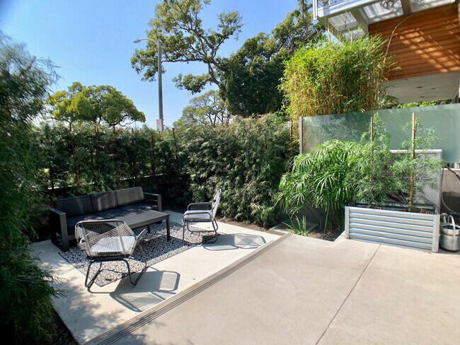 Large Private Terrace - 1433 18th St