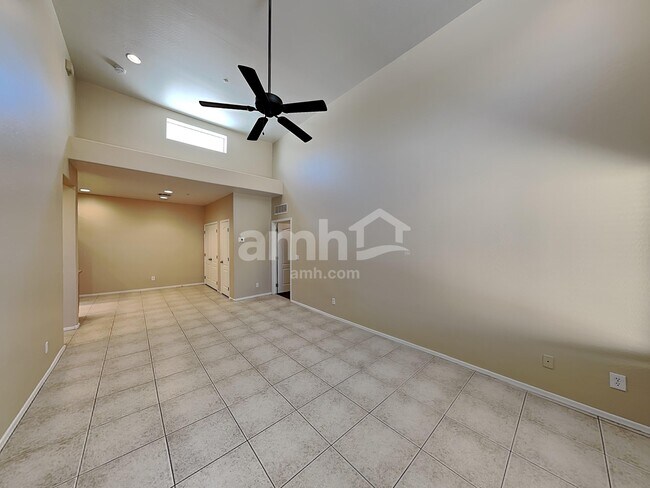 Foto del edificio - 8940 W Olive Ave