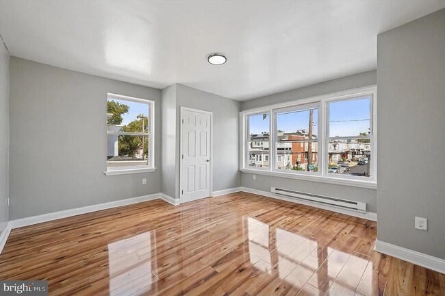 Building Photo - 1018 S 55th St