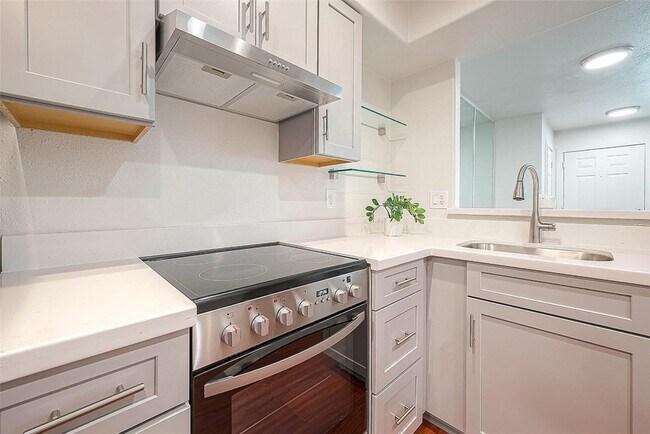 Building Photo - 2601 Marilee Ln