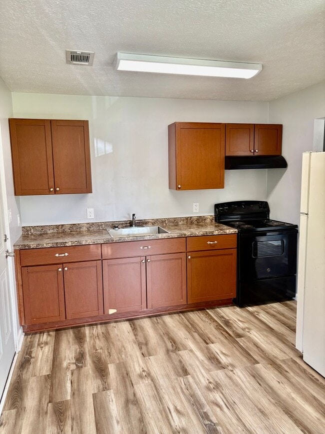 Foto del edificio - 3714 St Joseph Rd