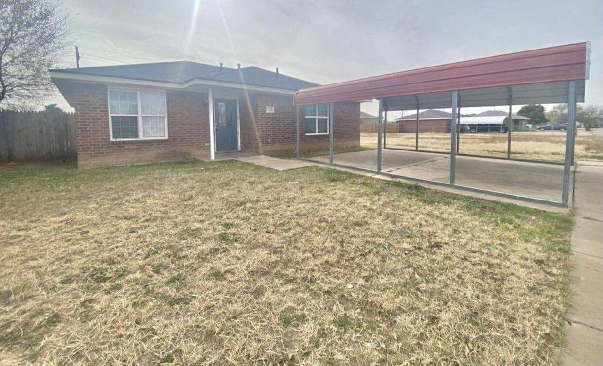 Foto principal - Updated house in East Lubbock