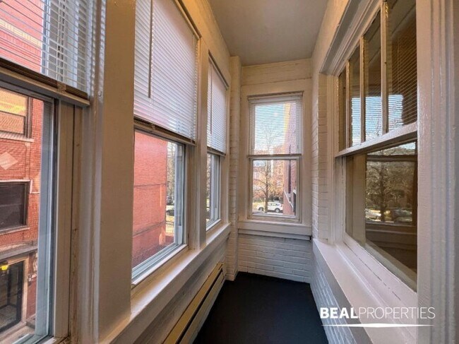 Foto del edificio - 2 bedroom in CHICAGO IL 60640