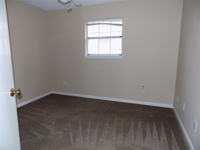 Foto del edificio - 22623 River Birch Dr