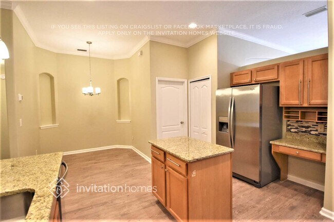 Foto del edificio - 5353 Summit Lake Dr