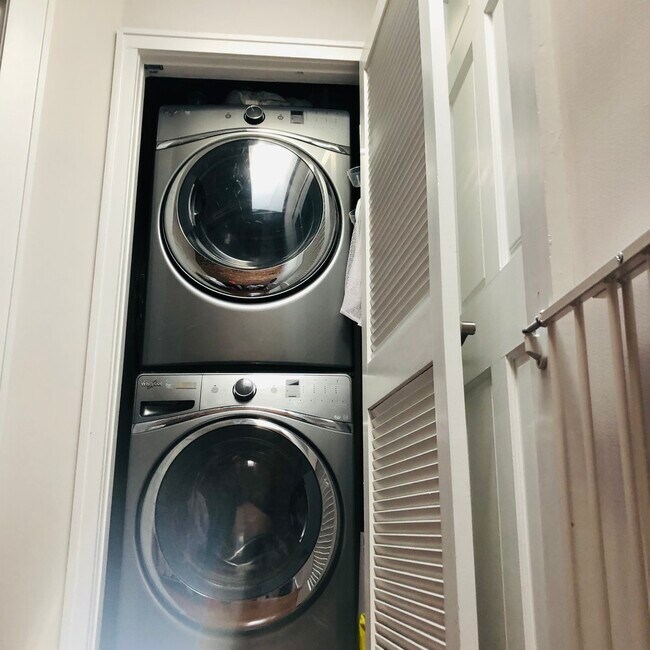 Laundry room - 179 V St NE