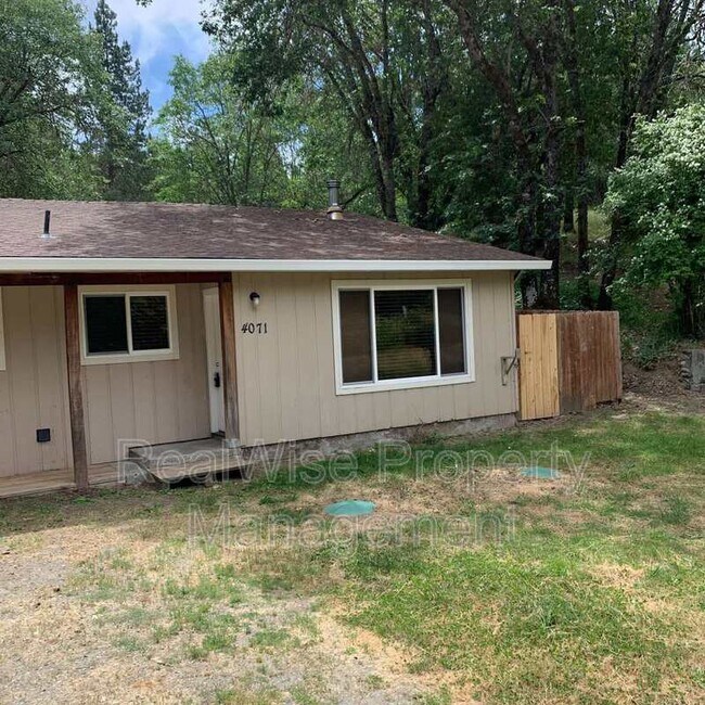 Building Photo - 4071 Woodland Park Rd