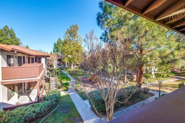 Building Photo - 479 Costa Mesa Terrace