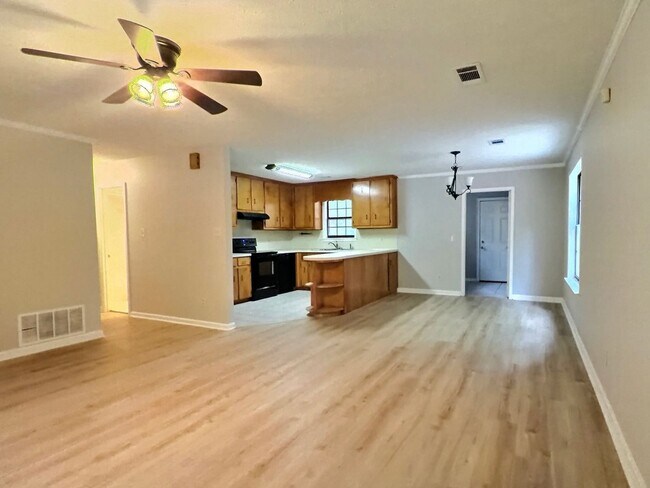 Foto del edificio - Updated 3 bedroom, 2 full bath in Prattville!
