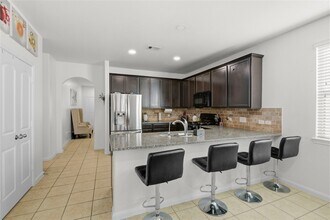 Building Photo - 2527 Cold River Dr