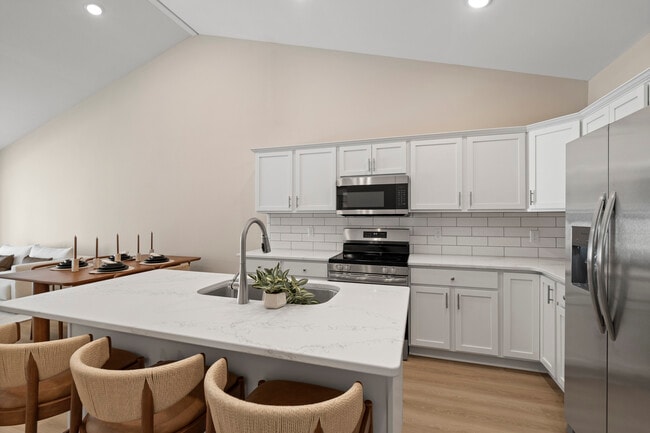 Building Photo - Whiteford Woods