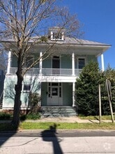 Building Photo - 412 Johnson St