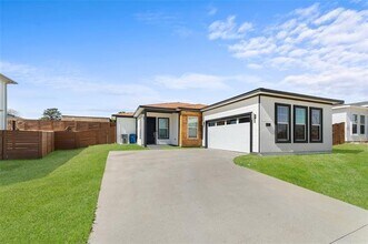 Building Photo - 3877 Sam Cir