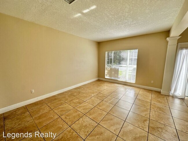 Foto del edificio - 4 br, 2.5 bath House - 955 West Charing Cr...