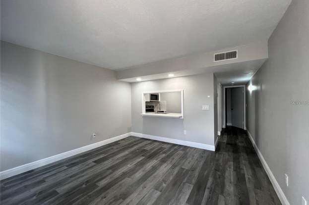 Foto del edificio - 7108 Waterside Dr