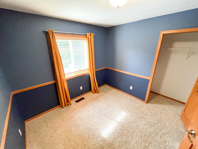 Bedroom 2 - 17314 Idlewood Way