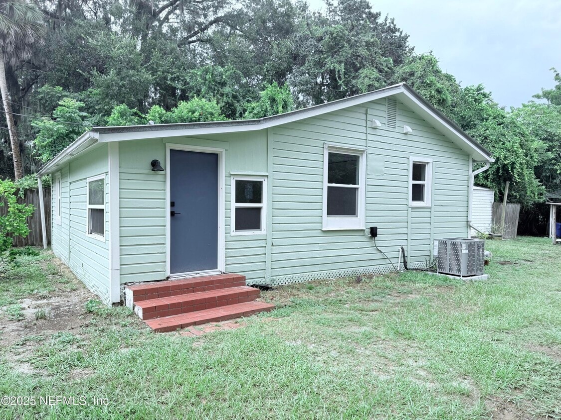 Primary Photo - 1348 Grant St