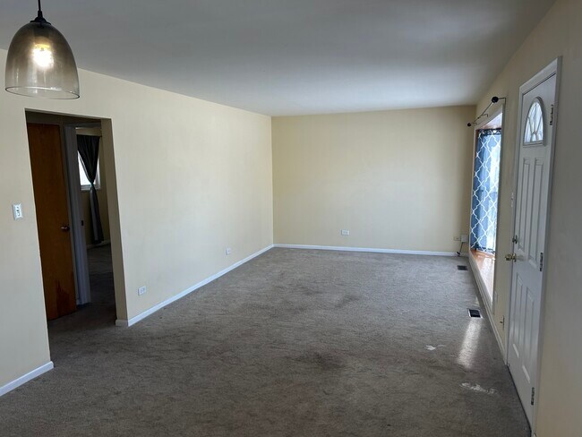 Building Photo - 619 Phillippa St