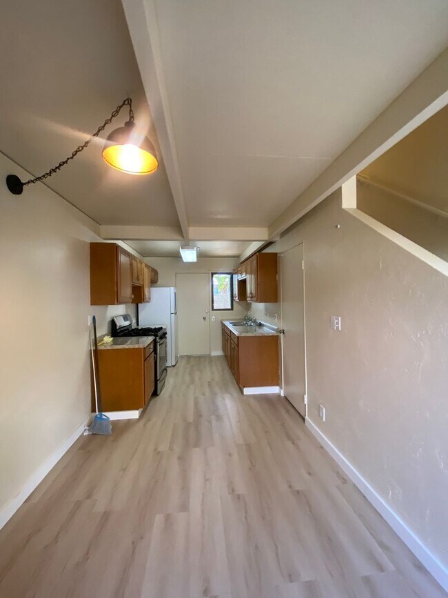 Building Photo - Puu Heleakala 4 Bedroom/1.5 Townhome