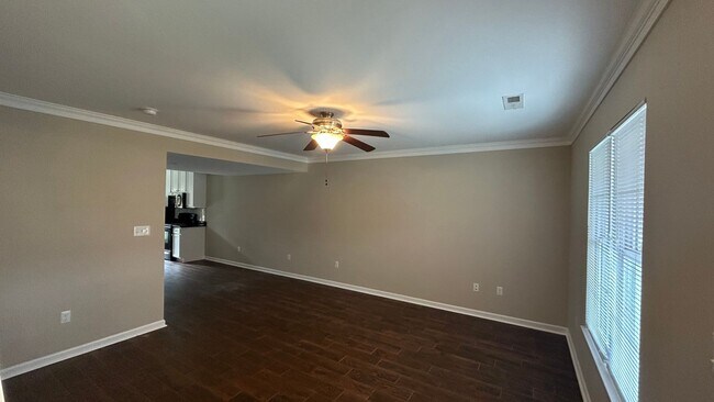 Foto del edificio - 3 Bedroom Townhouse in Tavern Grove