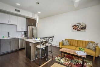 Building Photo - 6734 Main St