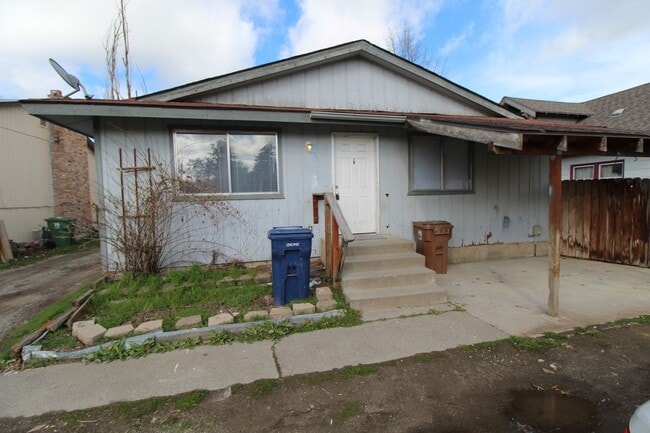 Building Photo - 6028 N Lacey St.