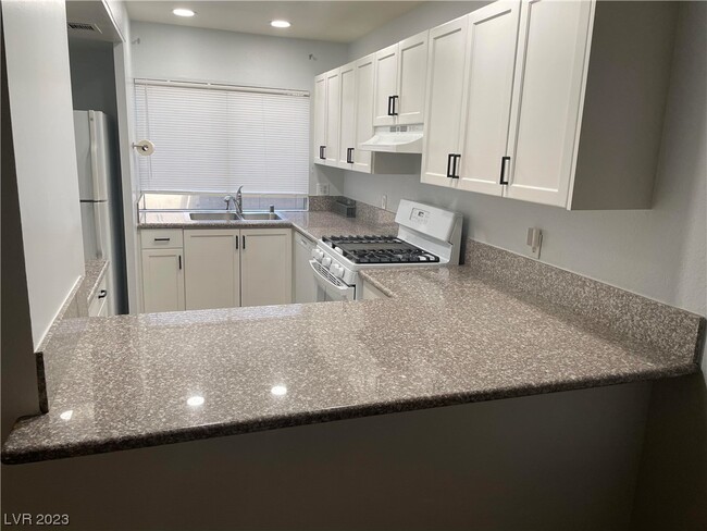 Building Photo - 4067 Gold Coast Dr