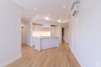 Building Photo - 3010 Av. Van Horne