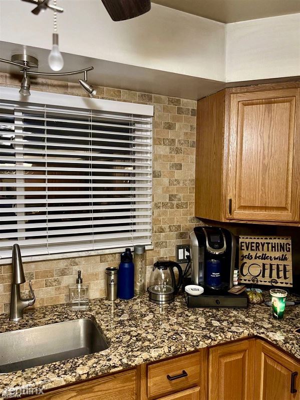Foto del edificio - 3 br, 2 bath House - 11209 Glenis Dr