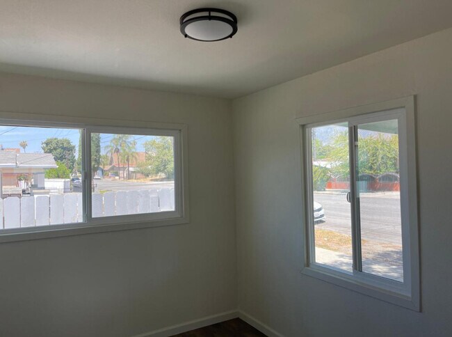 Building Photo - 344 Sespe Ave