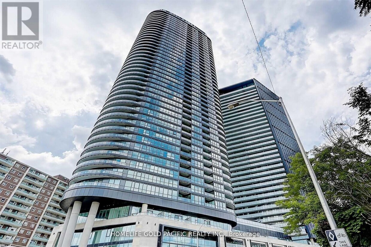 Photo principale - 585-585 Bloor St E