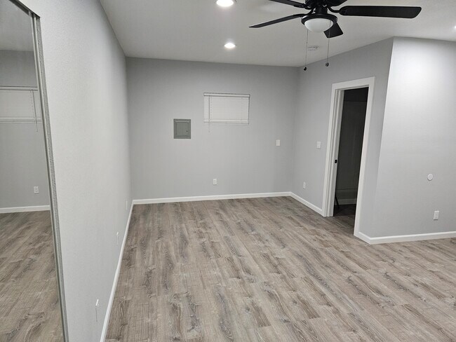 Building Photo - 1575 Halo St