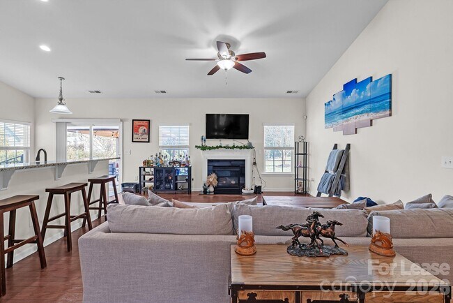 Foto del edificio - 5826 Castlecove Rd