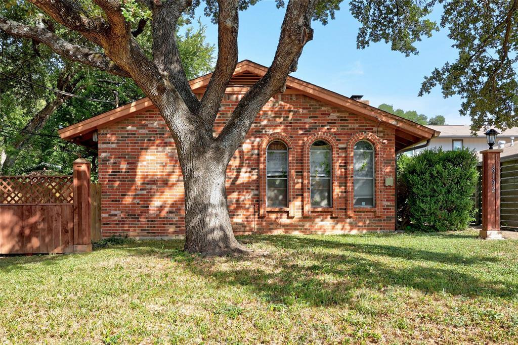 Foto principal - 8102 Ceberry Dr