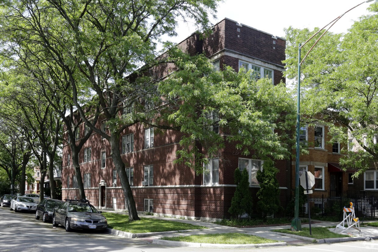 Primary Photo - Albany Park Apartment Building