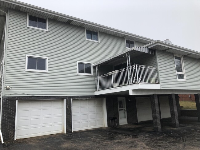 Building Photo - 1710 W Tiffany Ct