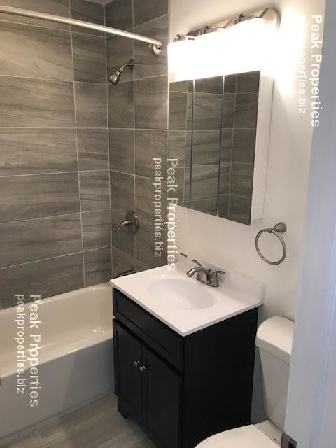 Foto del edificio - 2222 N Kenmore Ave