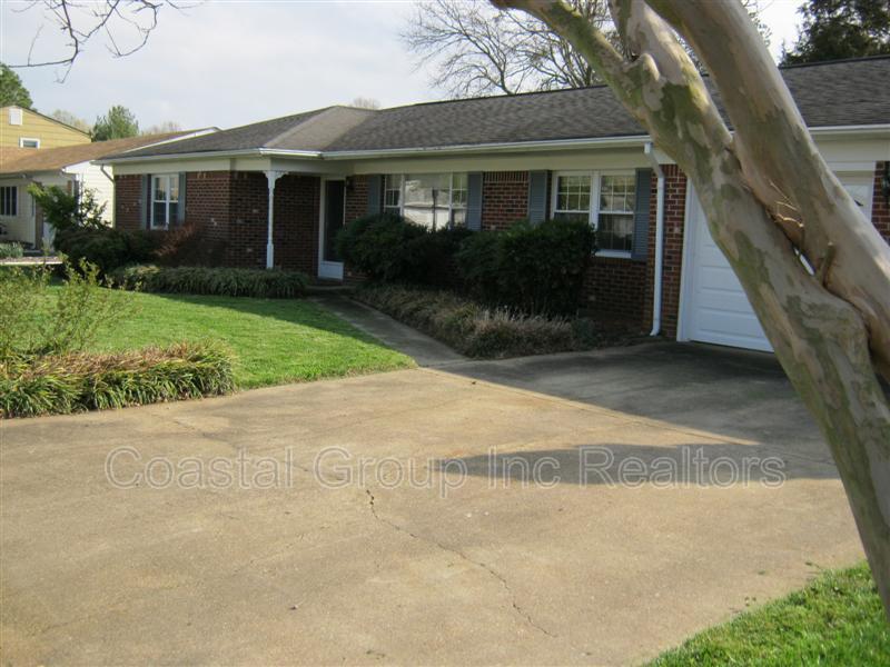 Primary Photo - 5137 Janet Dr