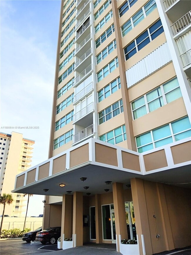 Foto del edificio - 1410 S Ocean Dr