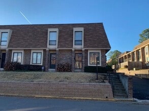 Building Photo - 1865 Poplar Woods Cir E