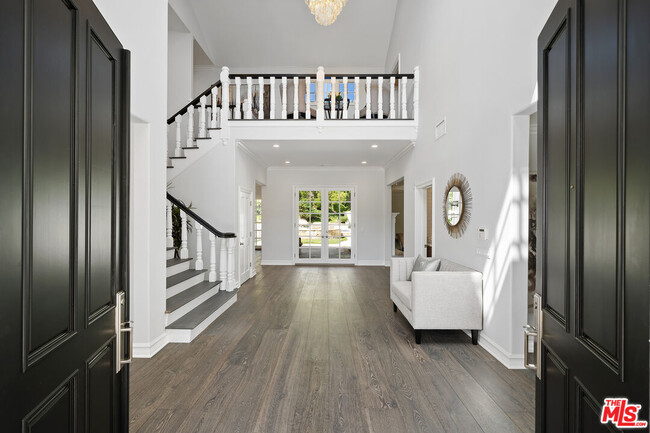 Foto del edificio - 4645 Westchester Dr