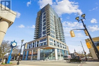 Building Photo - 2007-2007 James St
