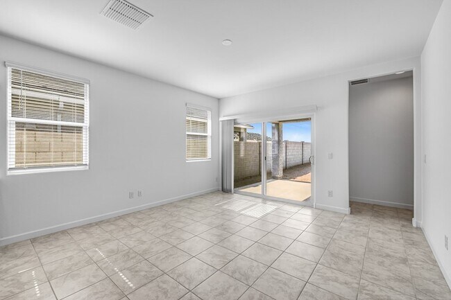 Foto del edificio - BRAND NEW 3 BED/2 BATH HOME IN SORRENTO!
