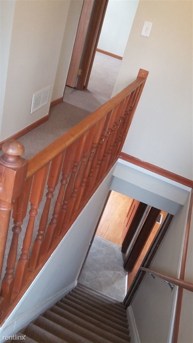 Building Photo - 3 br, 2 bath House - 327 Annapolis St W