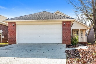 Building Photo - 605 Freedom Ct