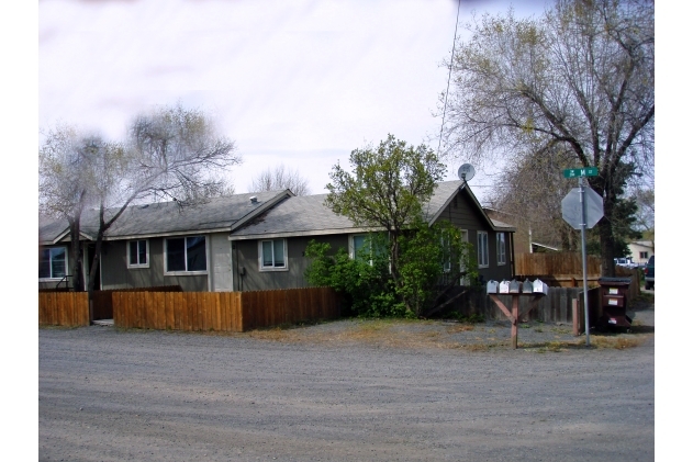 Primary Photo - 214 SW M St